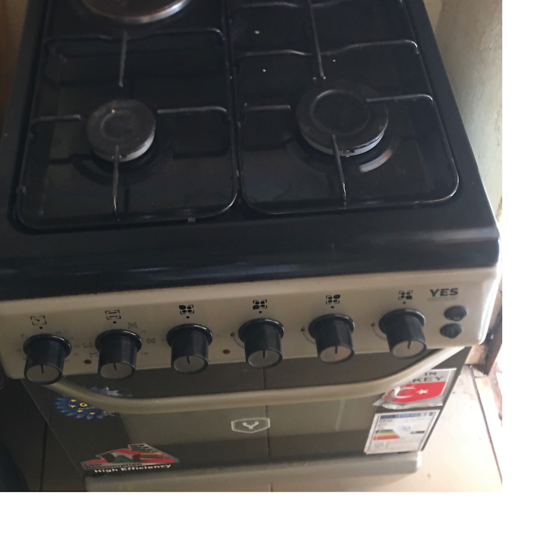 Neatly used good working cooking gas